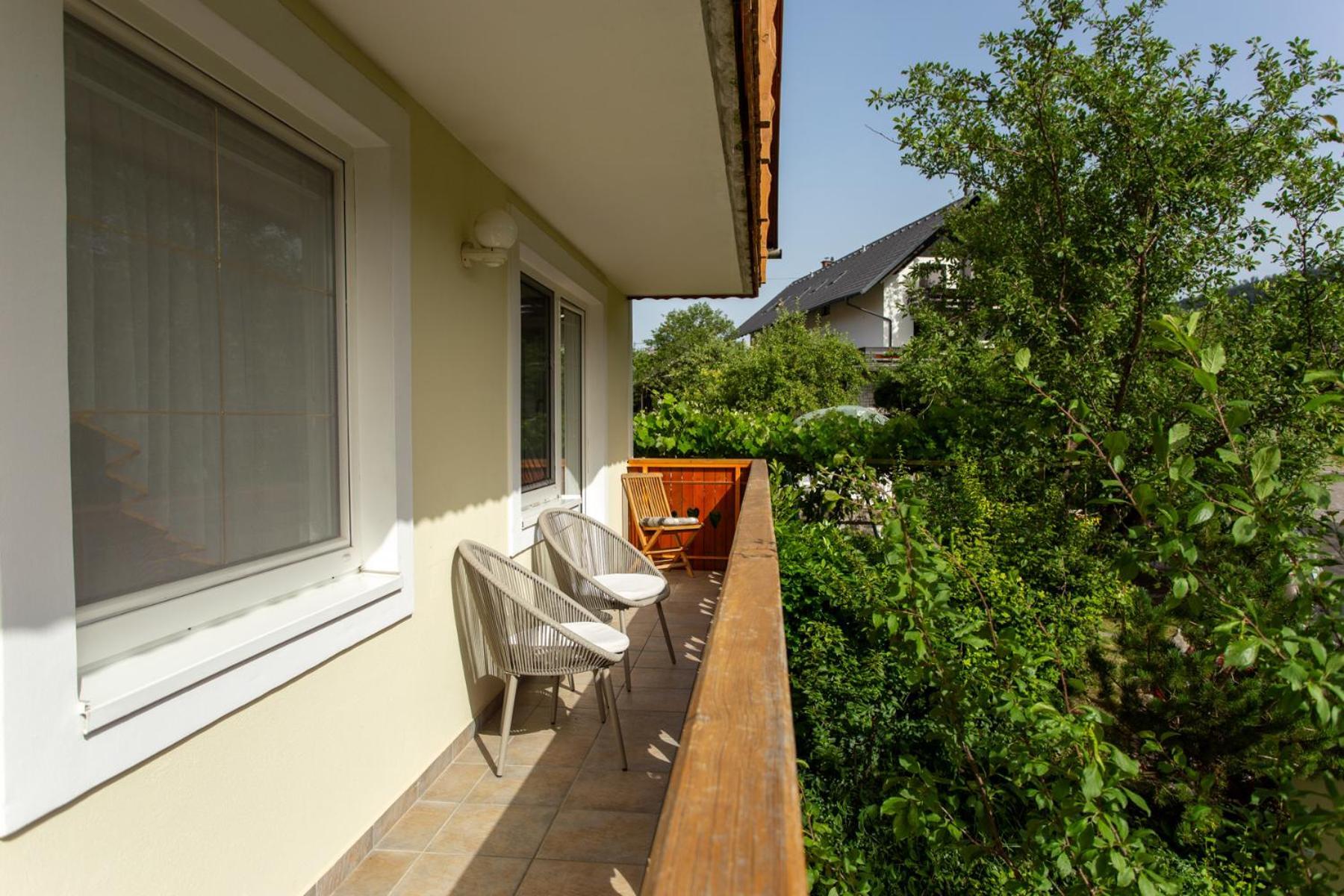 Gostisce Pri Dveh Petelinih Hotel Bled Exterior photo